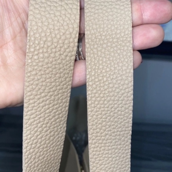 Ulta Beauty pebbled faux leather light brown tan shoulder tote bag NWT - Picture 13 of 16